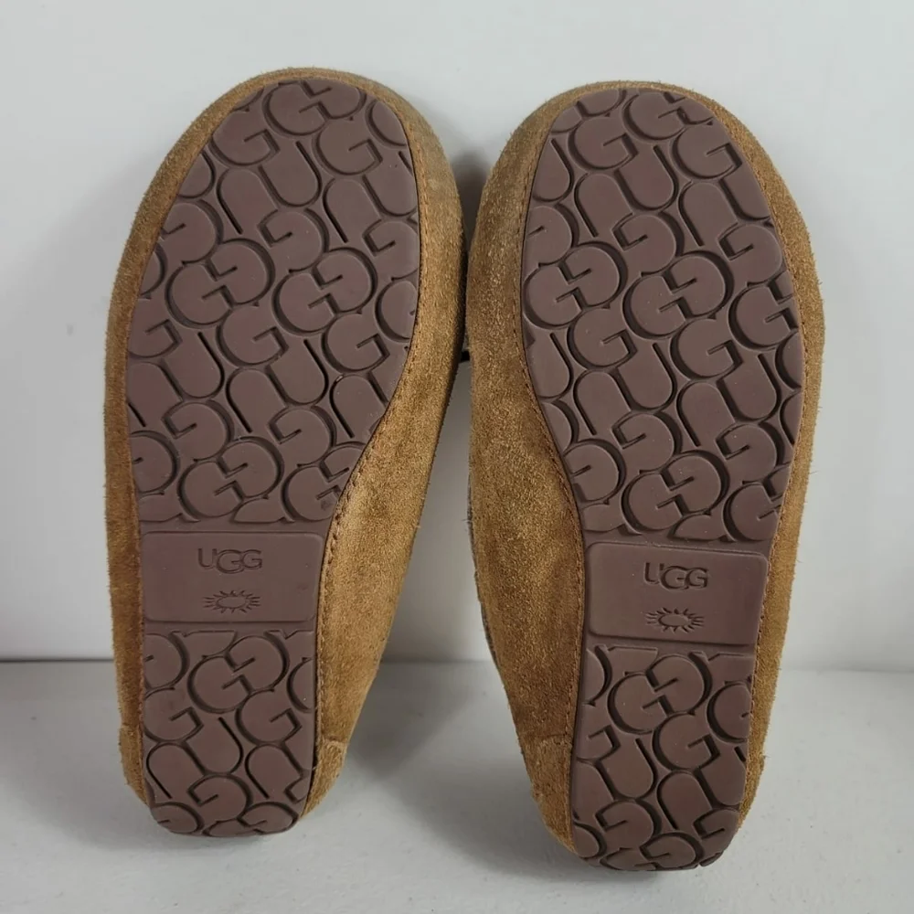 UGG Australia Unisex Dakota Chestnut Moccasin Slippers Shoes Size 1 SN 5296